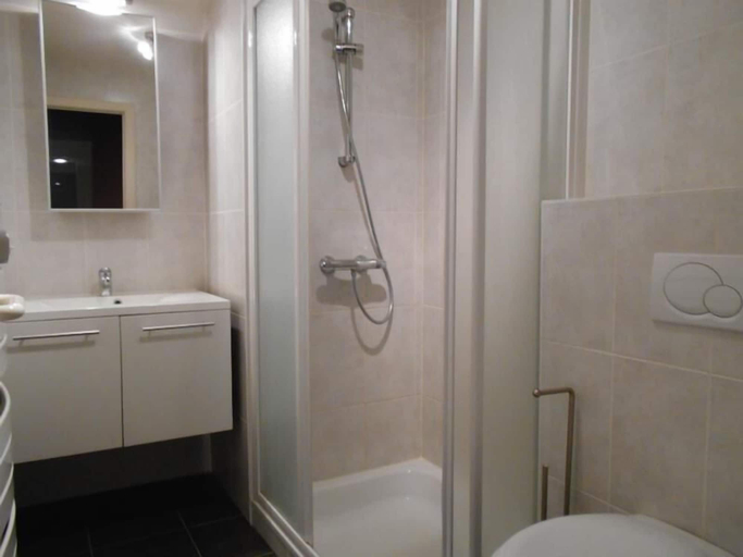 Bathroom, Cezanne, West-Vlaanderen