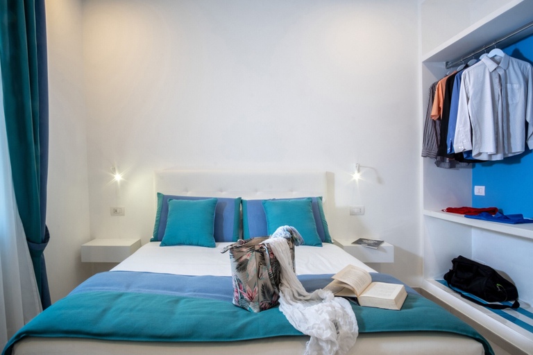 Room 5, Deluxe Apartment in Sorrento Centre, Napoli