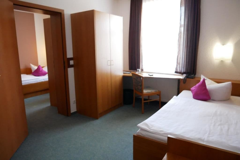Bedroom 3, Hotel Garni Brauhof Niederwiesa, Mittelsachsen