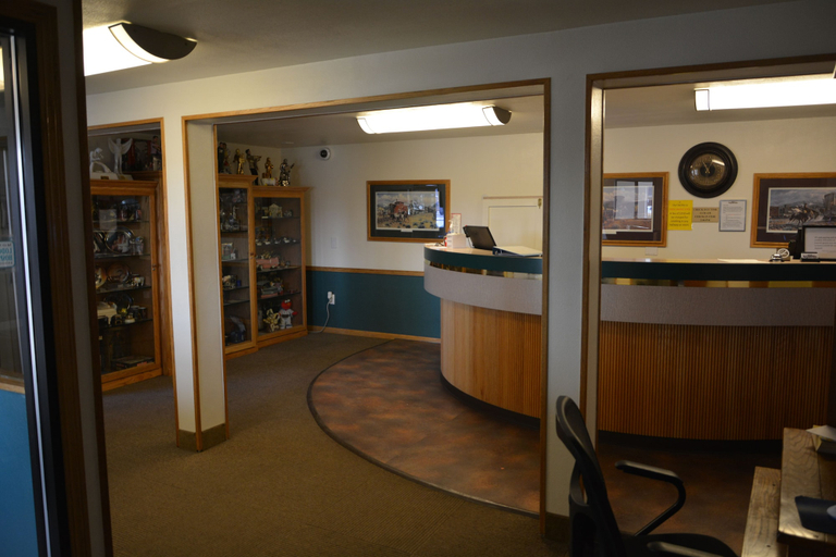 Others 5, Locomotive Inn, Yellowstone