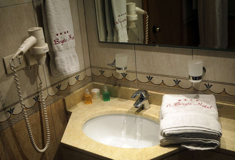 Bathroom 4, Le Beryte Boutique Hotel, Beirut