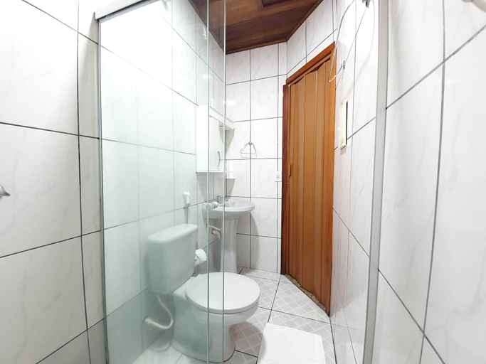 Bathroom 4, Pousada Canto do Curió, Parati