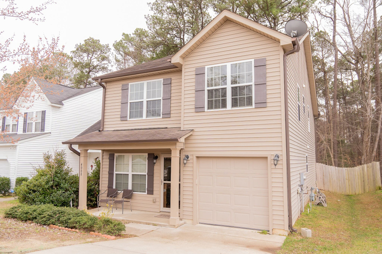 Exterior & Views 2, Beautiful home away from home, Wake