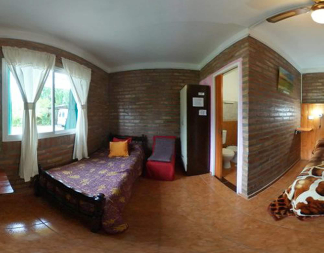 Bedroom 2, Sol y Luna, Junín