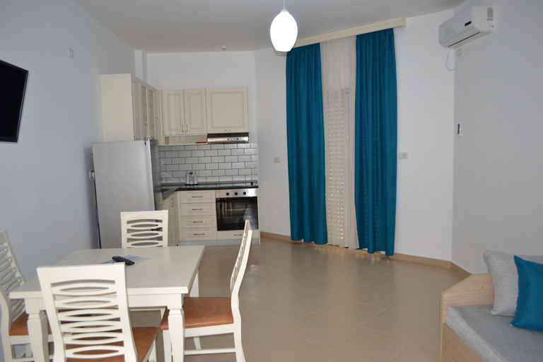 Others 5, Villa August Ksamil, Sarandës