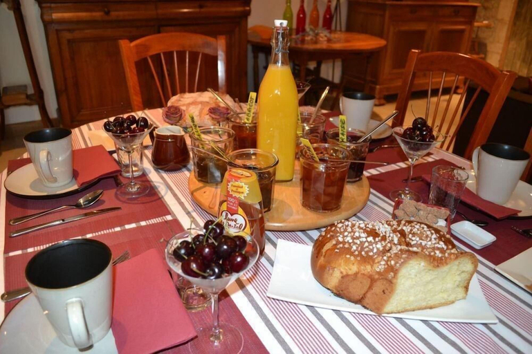 Food & Drinks 5, La Fleur de Vigne - Maison D'Hotes, Charente