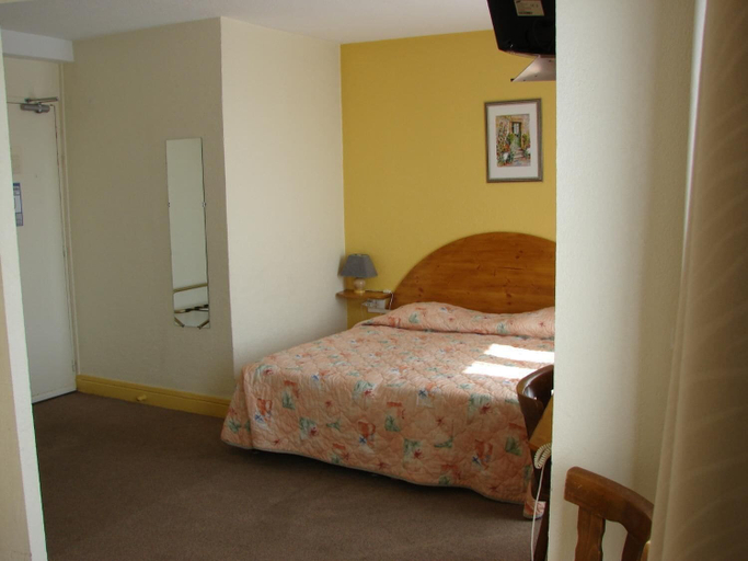 Bedroom 4, Hotel de Paris et des Voyageurs, Drôme