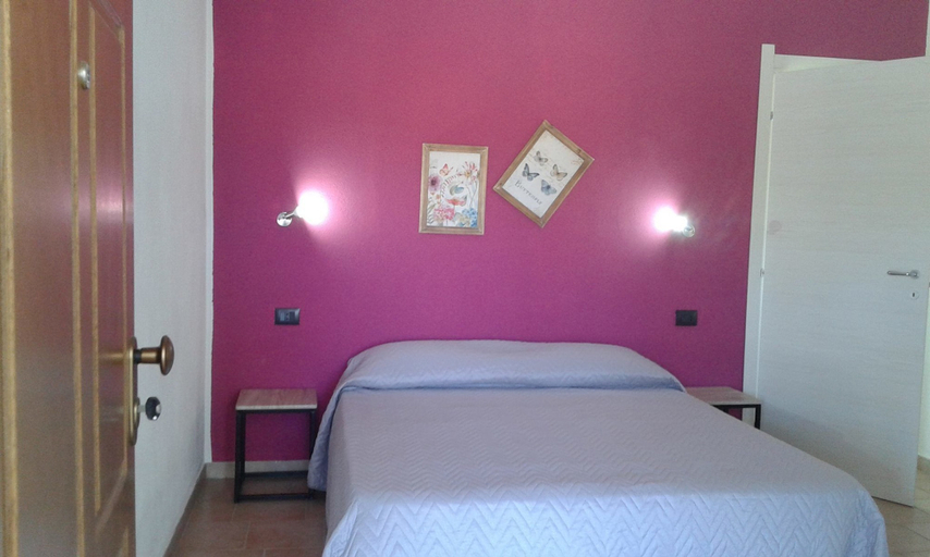 Bedroom 2, Alma bed & breakfast, Oristano