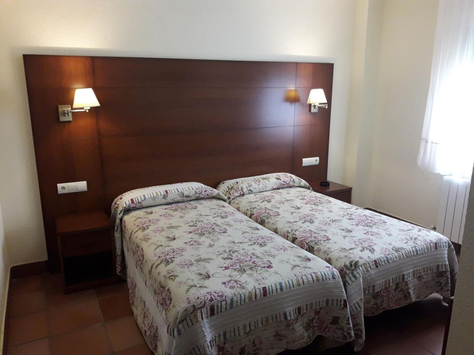 Bedroom 3, Hostal Restaurante Santa Cruz, Salamanca