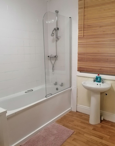Bathroom 3, The Parkers Arms, Torbay