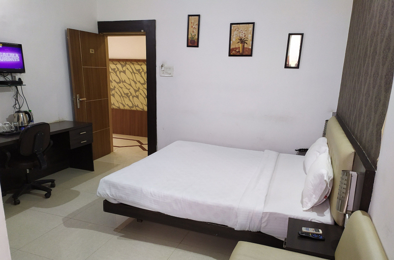Bedroom 2, Hotel Manaal Pithampur, Indore