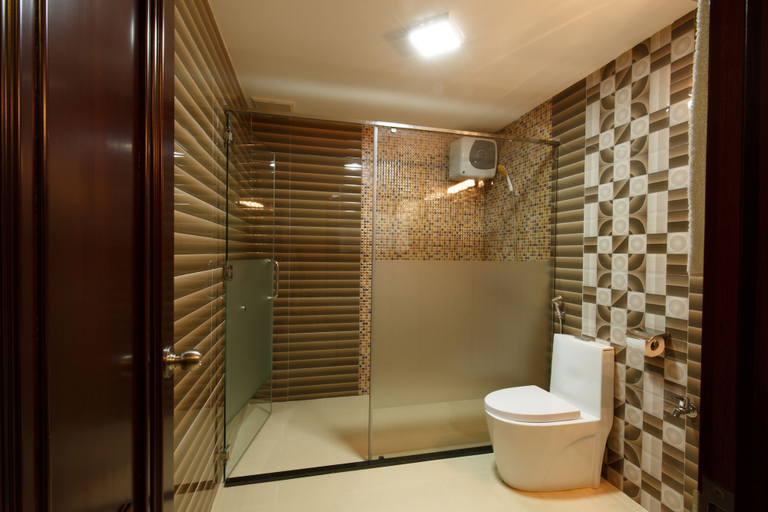 Bathroom 4, Duc Long Gia Lai Hotels & Apartment, Pleiku