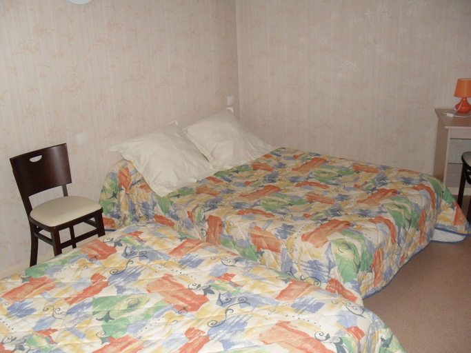 Bedroom 2, HOTEL RESTAURANT LE CENTRE, Côte-d'Or