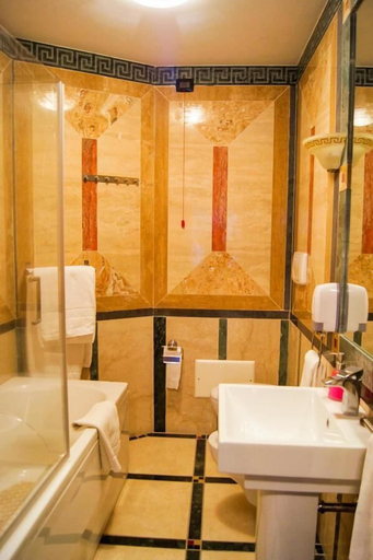 Bathroom 5, Villa Masseria Marini, Napoli