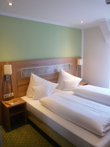Bedroom 4, Landgasthof Baumhoftenne, Main-Spessart