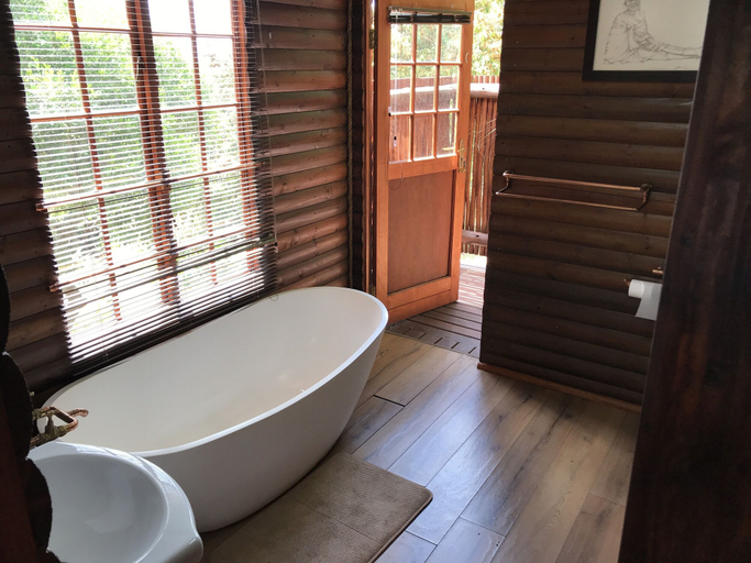 Bathroom 5, Amafu Forest Lodge, Mopani