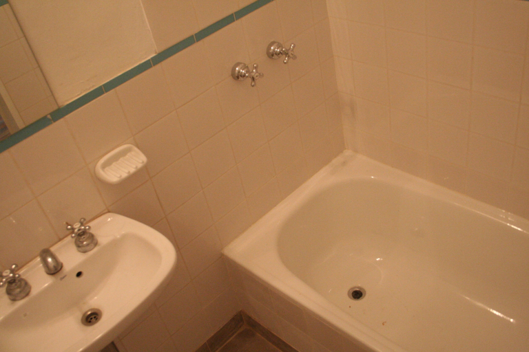 Bathroom 4, Sabatico Travelers Hostel & Guesthouse, Distrito Federal