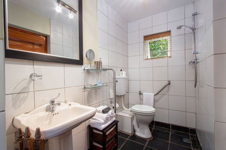 Bathroom 4, De Hoek Manor, Cape Winelands