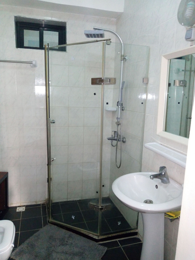 Bathroom 4, L'Almamya Hôtel & Résidence, Conakry