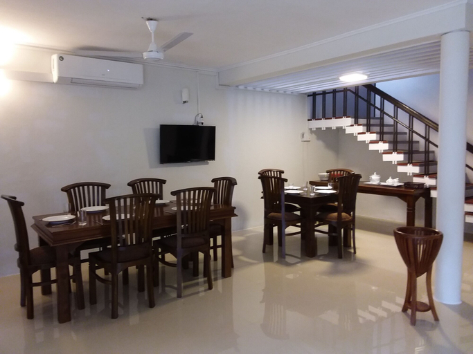 Food & Drinks, Colombo Residence - Luxury House - B & B, Thimbirigasyaya