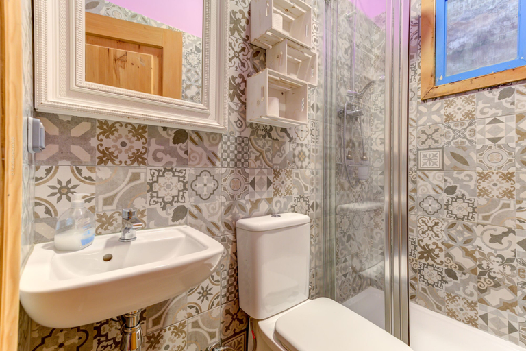 Bathroom 4, Factory Suites Barcelona, Barcelona