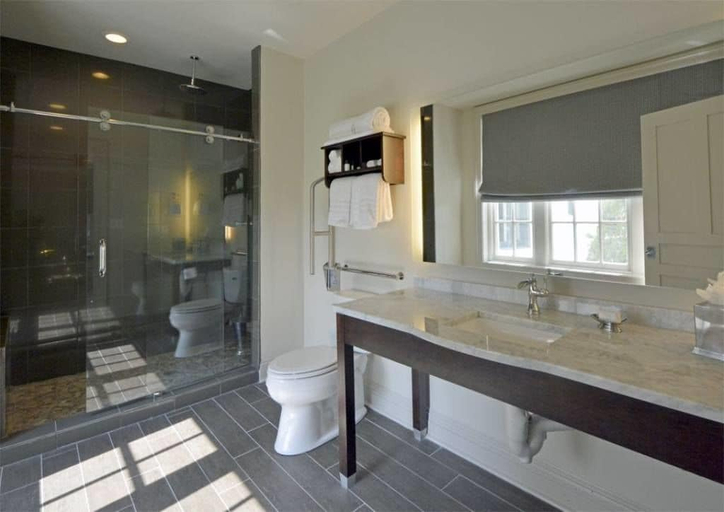 Bathroom 4, White House Hotel, Harrison