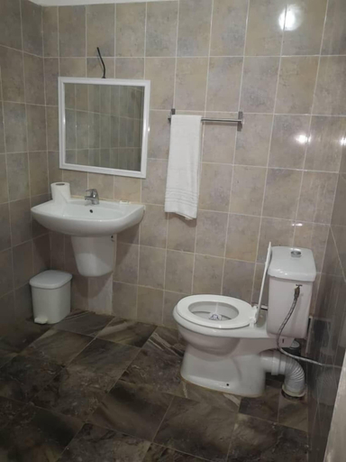 Bathroom 3, Residence Nandi, Dakar