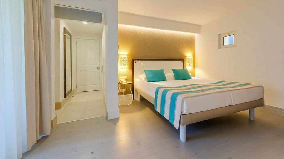 Bedroom 4, ROBINSON PAMFILYA - All Inclusive, Manavgat