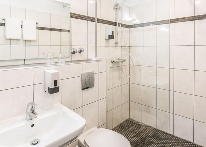 Bathroom, Hotel Zum Starenkasten GmbH, Braunschweig