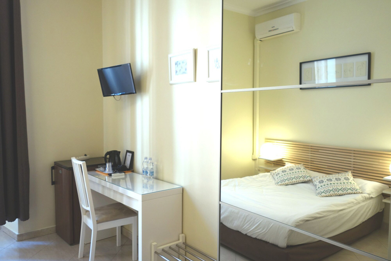 Bedroom 4, G.NA B&B, Rome