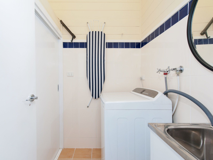 Bathroom 3, Sandy Point Road, 51, Port Stephens