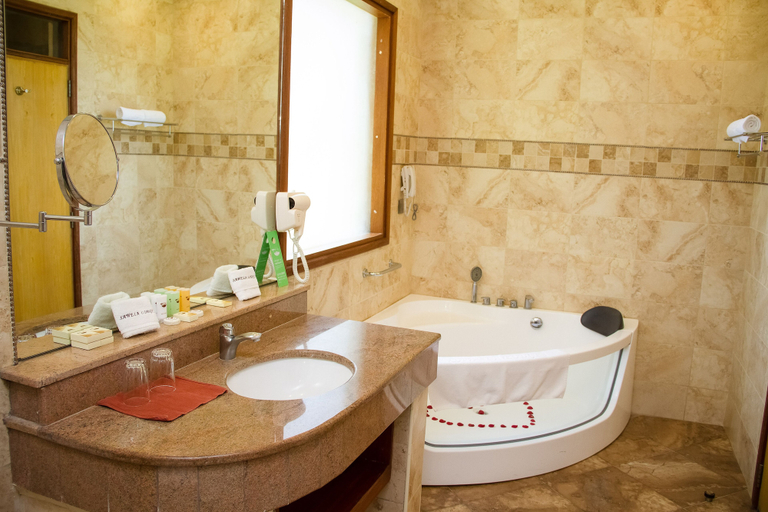 Bathroom 5, Sawela Lodge, Naivasha