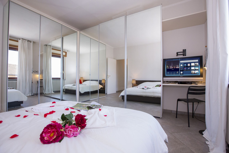 Bedroom 4, Vista su Perledo, Lecco
