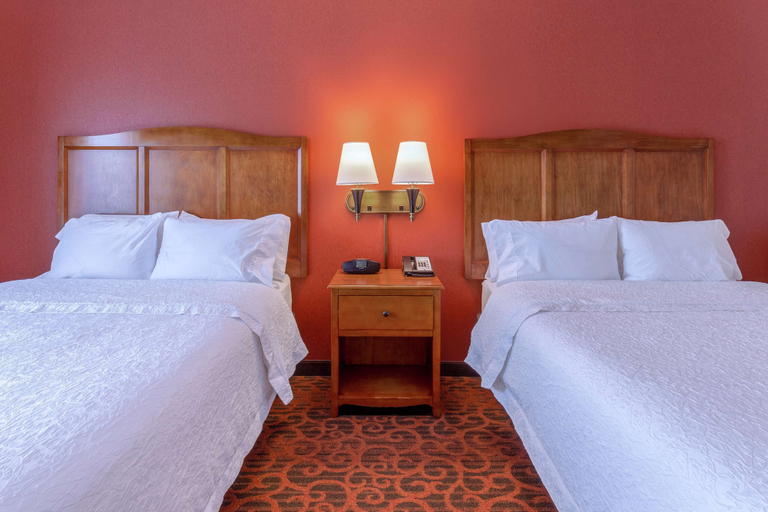 Bedroom 3, Hampton Inn Baltimore/Owings Mills, Baltimore