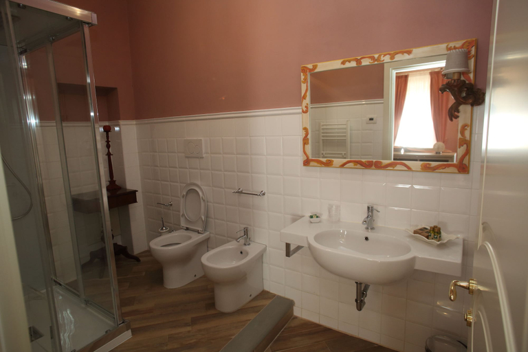 Bathroom 5, Residenza D'Epoca Villa Agnolaccio, Pistoia