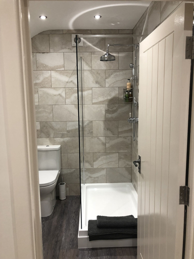 Bathroom 3, Camerton Inn Cottage, Bath and North East Somerset