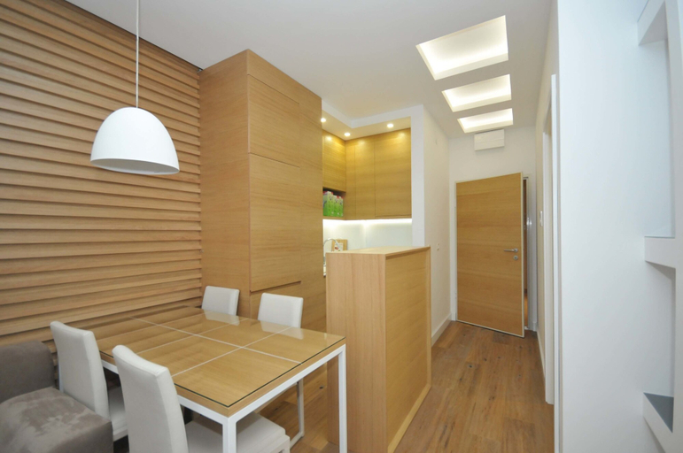 Others 5, Montesa Apartments 2
