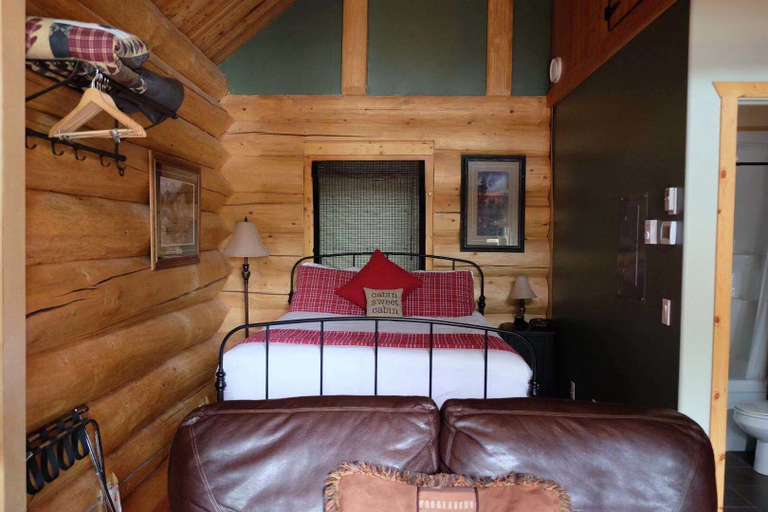 Bedroom 2, Yukon Pines, Yukon
