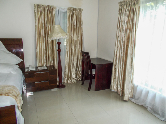 Bedroom 3, Waterfalls Hotel, Chongwe
