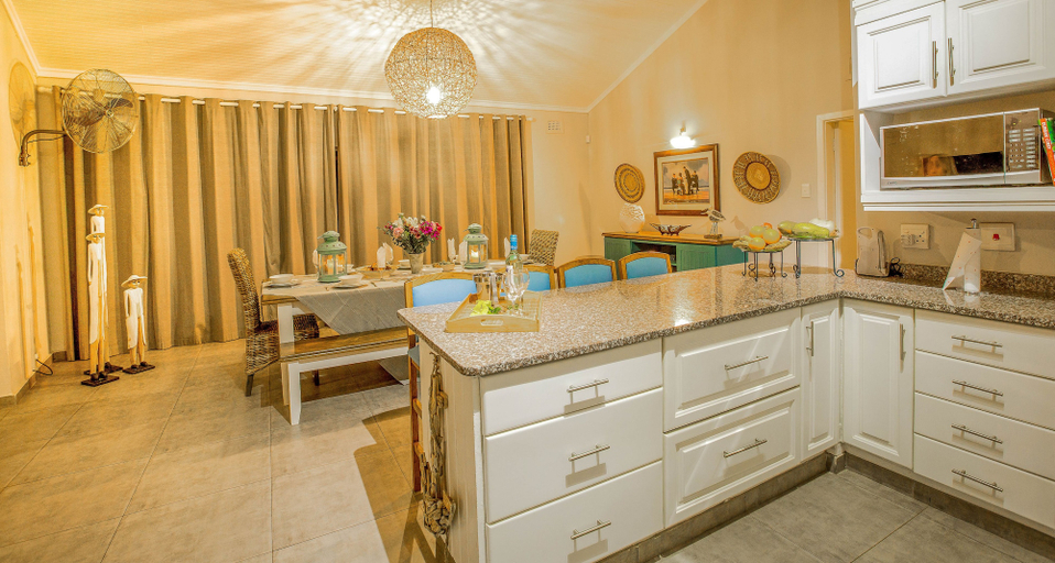 Food & Drinks 4, Amanzi Beach House, Ugu