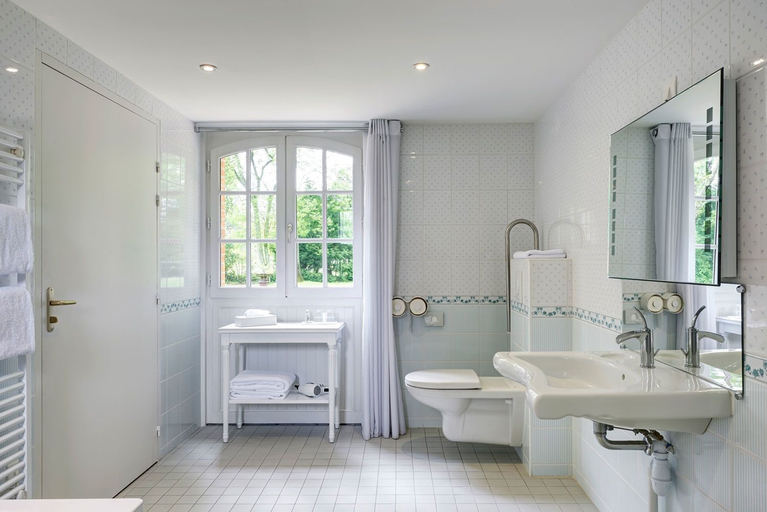 Bathroom 5, Manoir de Contres, Loir-et-Cher