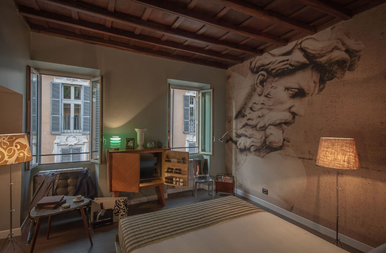 Bedroom 4, Frattina 57, Rome