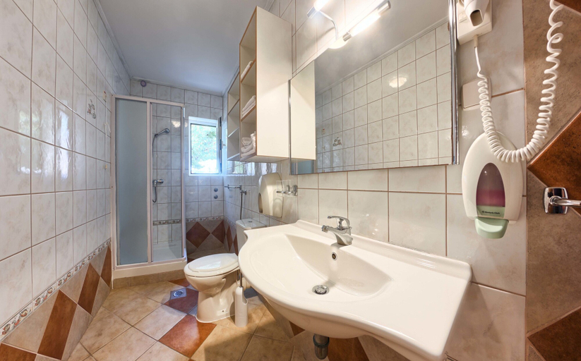 Bathroom 4, Apartments Ruzmarin, Rogoznica