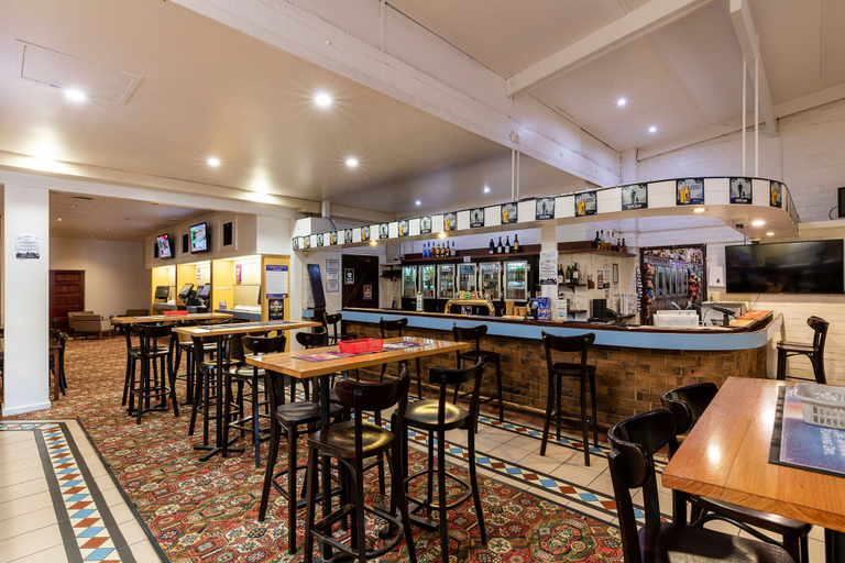 Food & Drinks 4, Nightcap at Wintersun Hotel, Geraldton