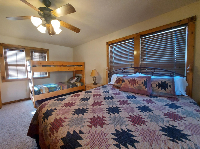 Bedroom 1, Bear Hug, Stone