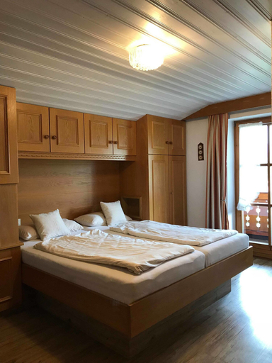 Bedroom 4, Haus am Gletscherfeld, Traunstein