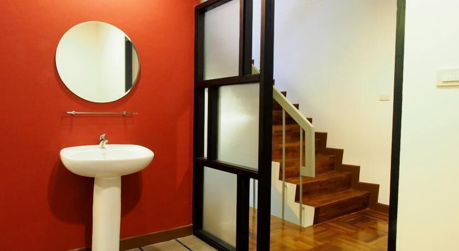 Bathroom 3, Restdot Hostel, Sathorn