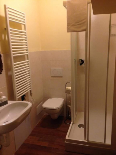 Bathroom 5, Dimora 4 Spade, Verona