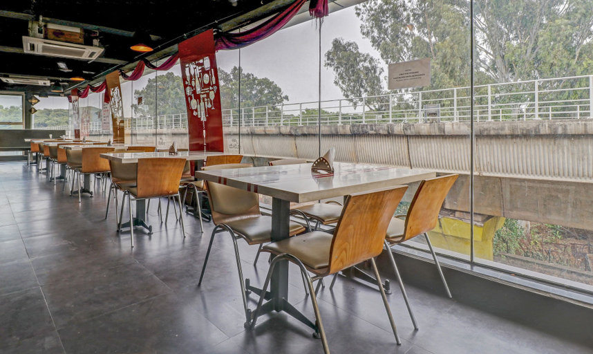 Food & Drinks 3, Treebo Trinitywood, Bangalore