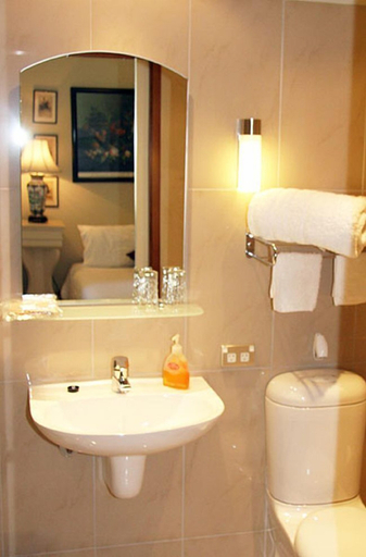 Bathroom 3, Archer House B&B, Buller